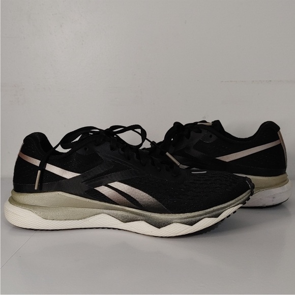 Reebok Shoes - Picture 3 of 9